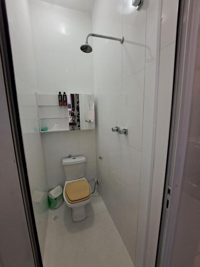 Quarto Privativo No Melhor De Botafogo Com Anfitria - Home With Host Рио-де-Жанейро Экстерьер фото